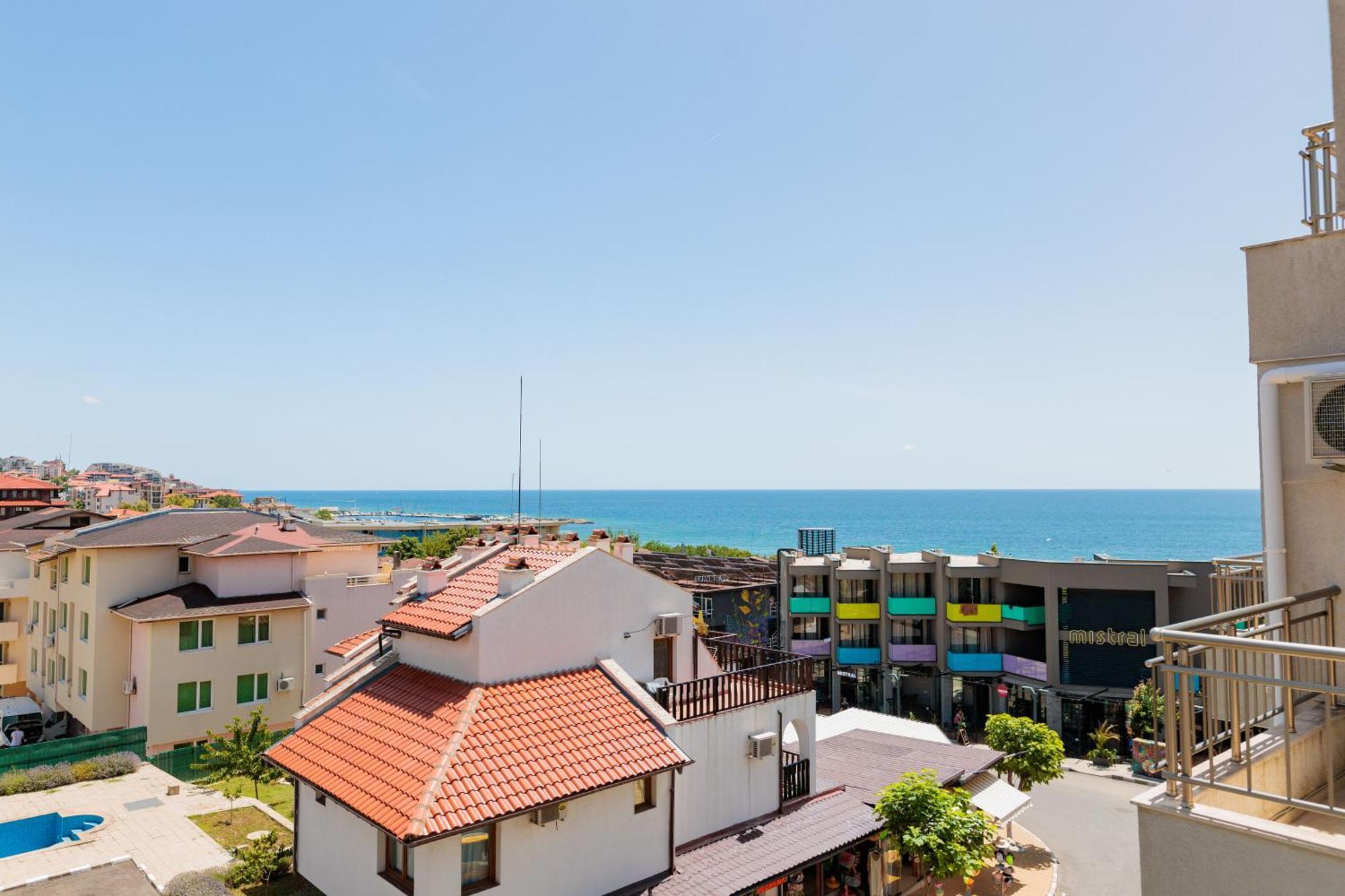 Black Sea Apartments Sveti Vlas Bagian luar foto