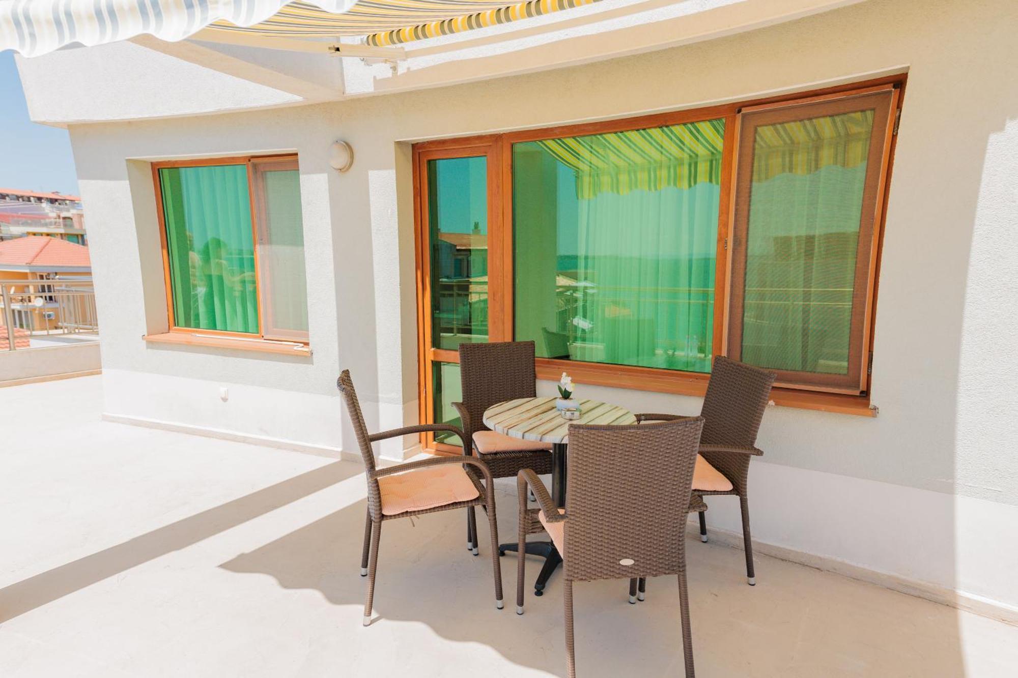 Black Sea Apartments Sveti Vlas Bagian luar foto