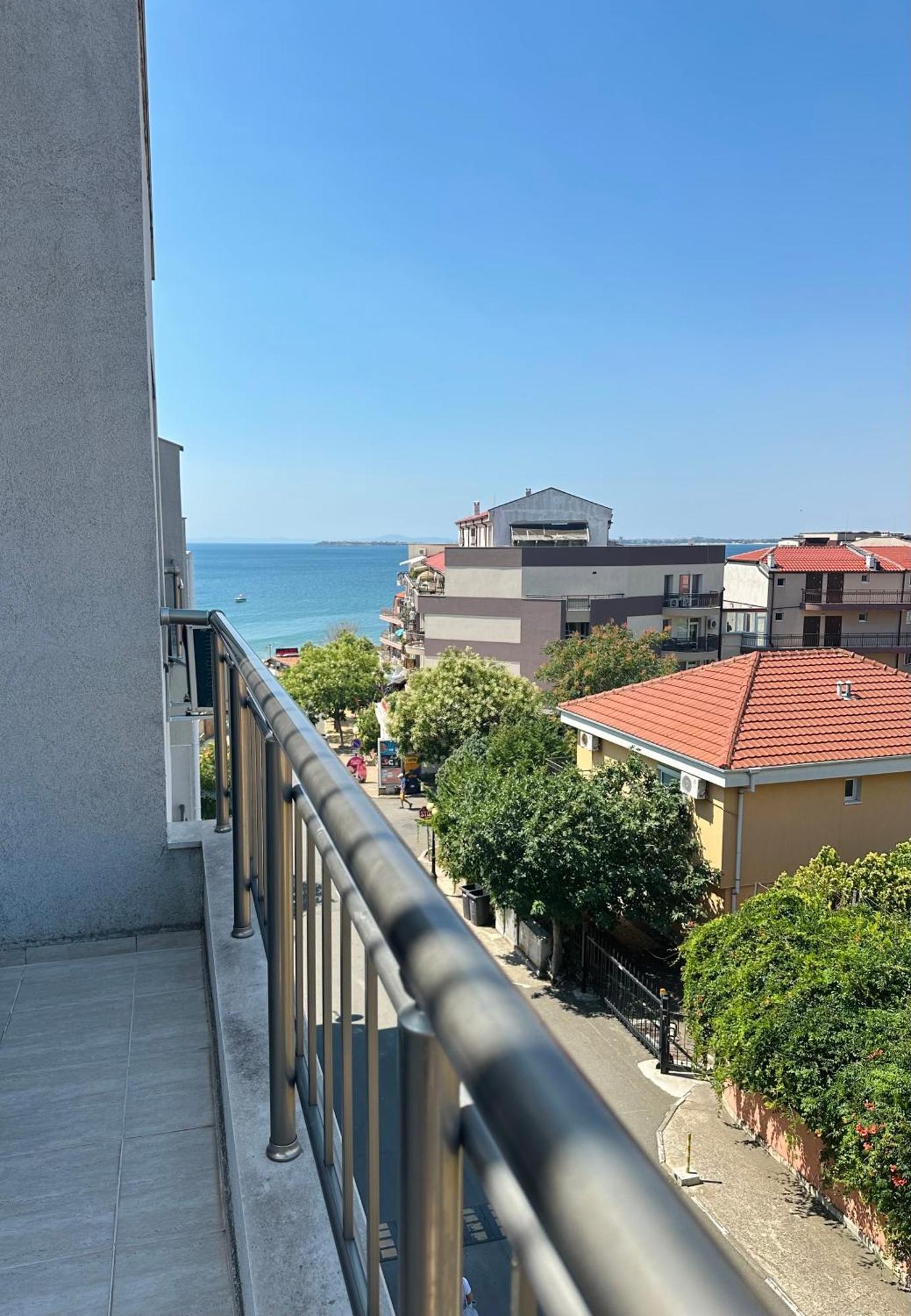 Black Sea Apartments Sveti Vlas Bagian luar foto