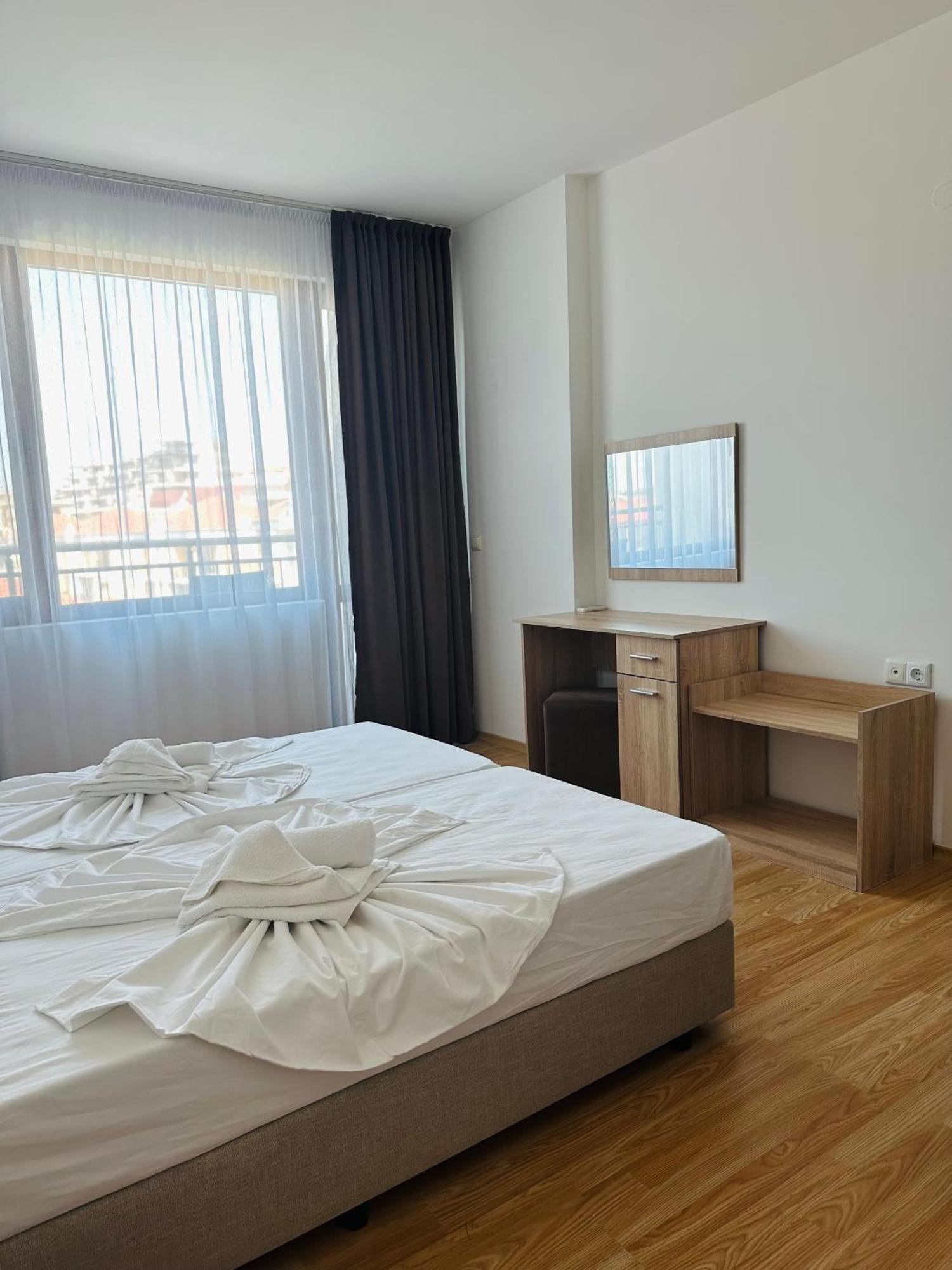 Black Sea Apartments Sveti Vlas Bagian luar foto