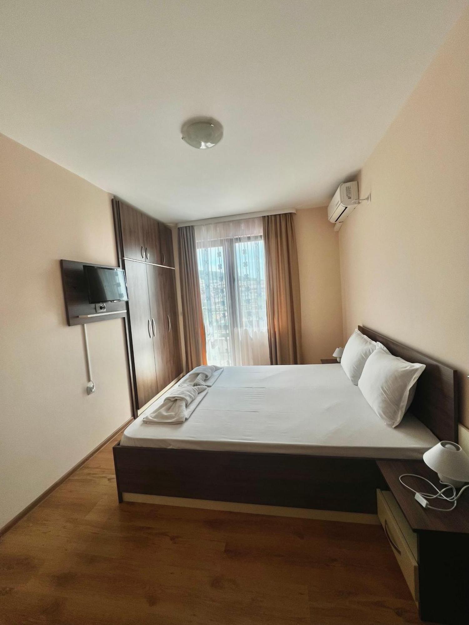 Black Sea Apartments Sveti Vlas Bagian luar foto